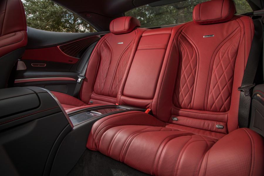 Интерьер Mercedes-AMG S65 Coupe (C217) 2018 года  (NA) (фото 6 из 44)